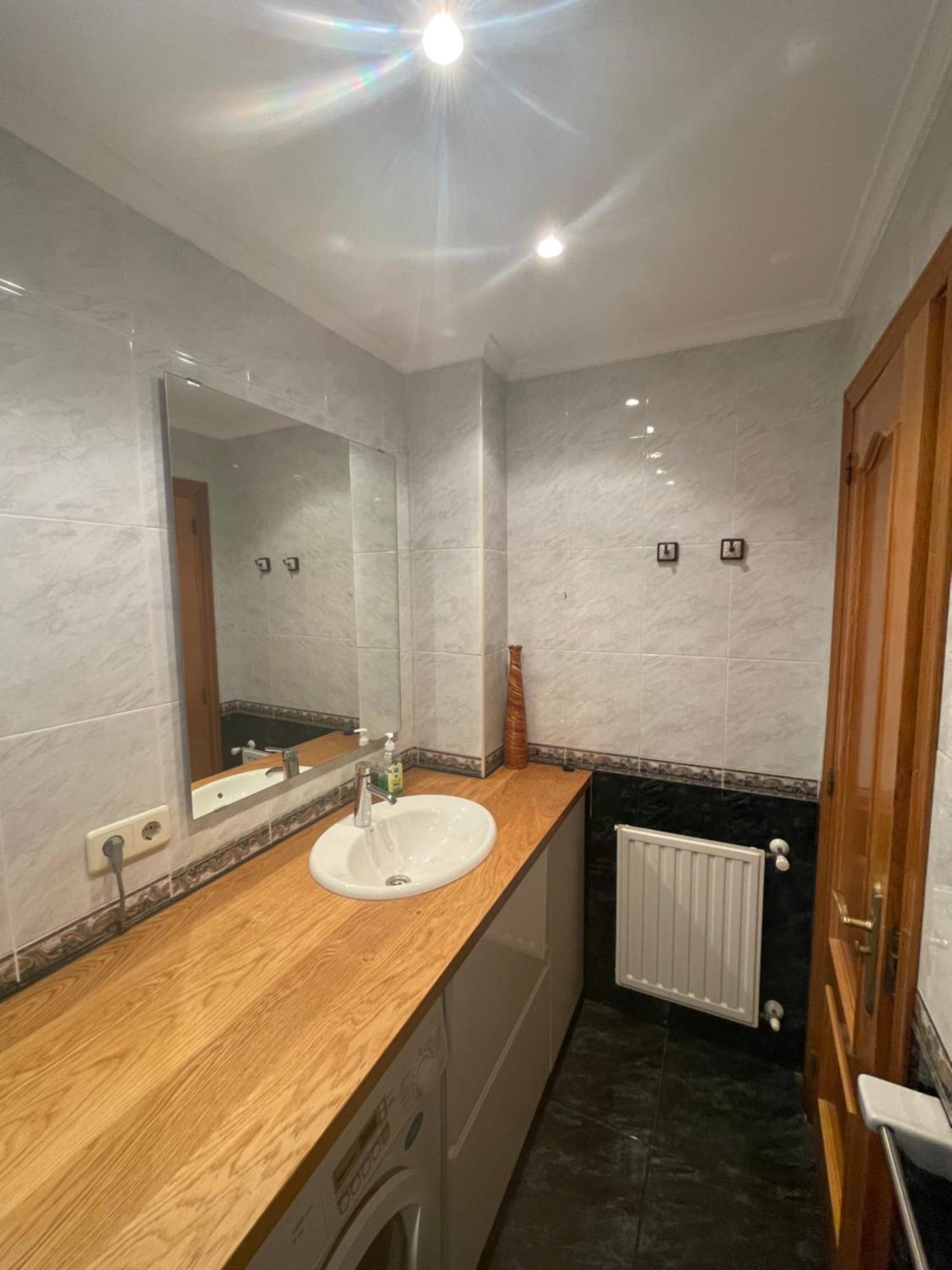 Apartamento De Toro Llanes Eksteriør bilde